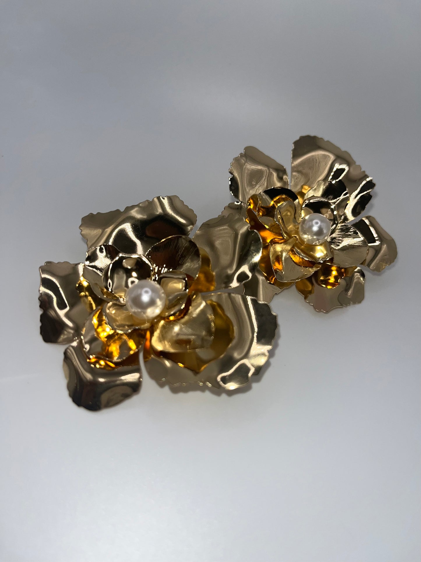 GOLDEN HOUR FLOWER EARRINGS