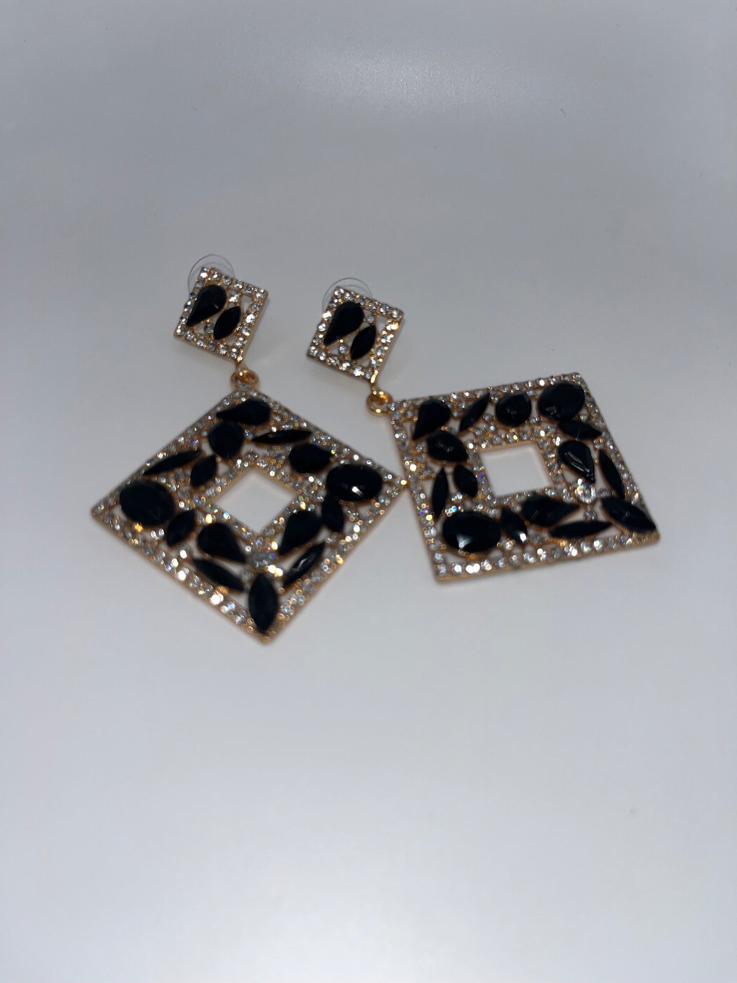 EVENING AFFAIR DROP EARRINGS