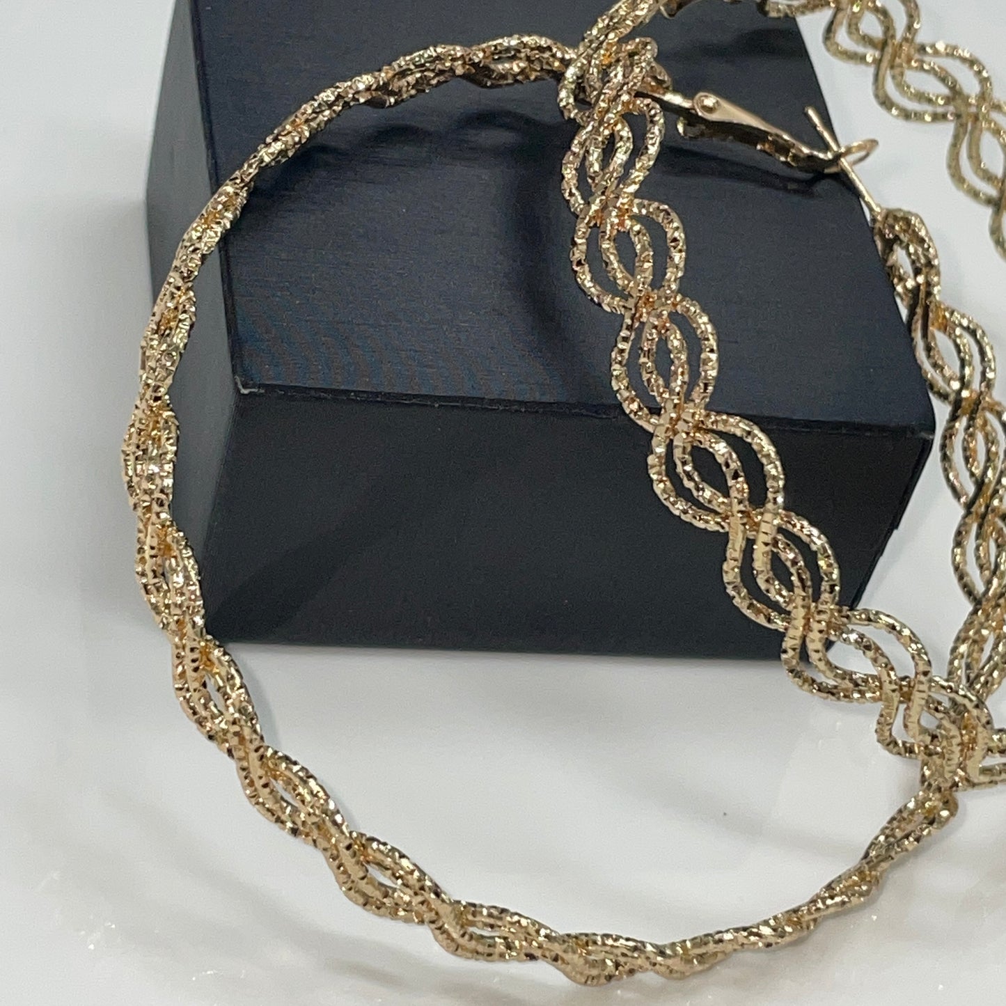 GALLERIA SPARKLE GOLD HOOP EARRINGS